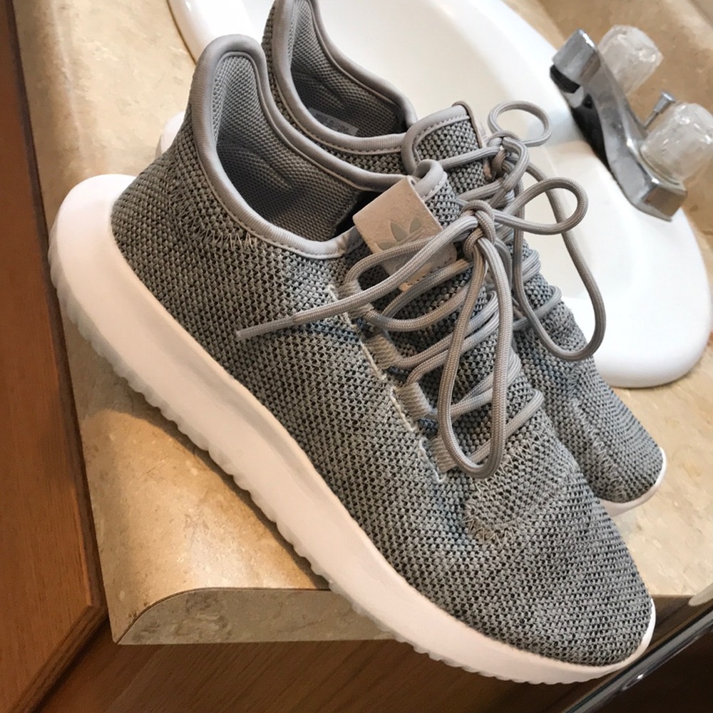 Adidas tubular shadows 😍