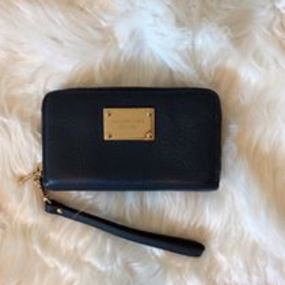 Michael Kors Wallet Wristlet