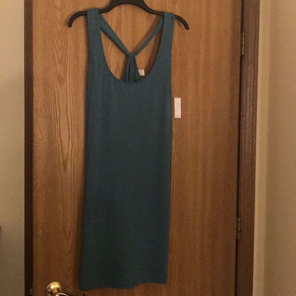 Old Navy razor back shift dress