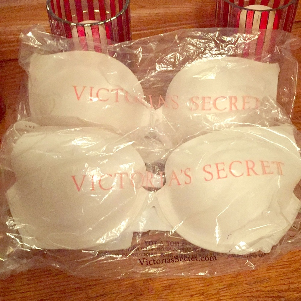 NEW Victoria’s Secret Biofit Bra 32D