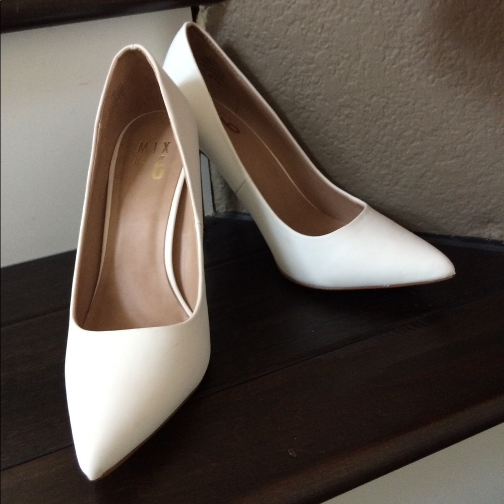 Matte white pointy toe pumps