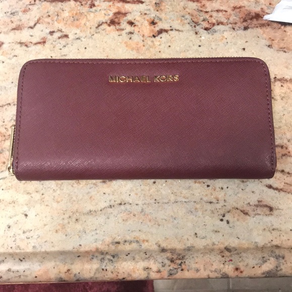 Michael Kors Medium Tote Bag with matching Wallet - Picture 4 of 8