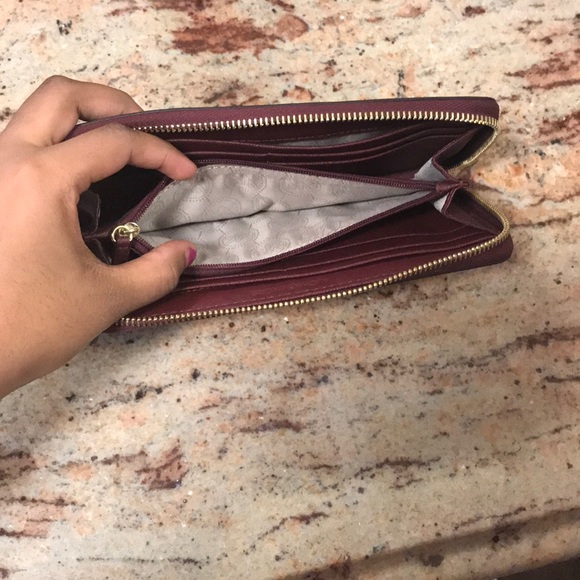 Michael Kors Medium Tote Bag with matching Wallet - Picture 8 of 8