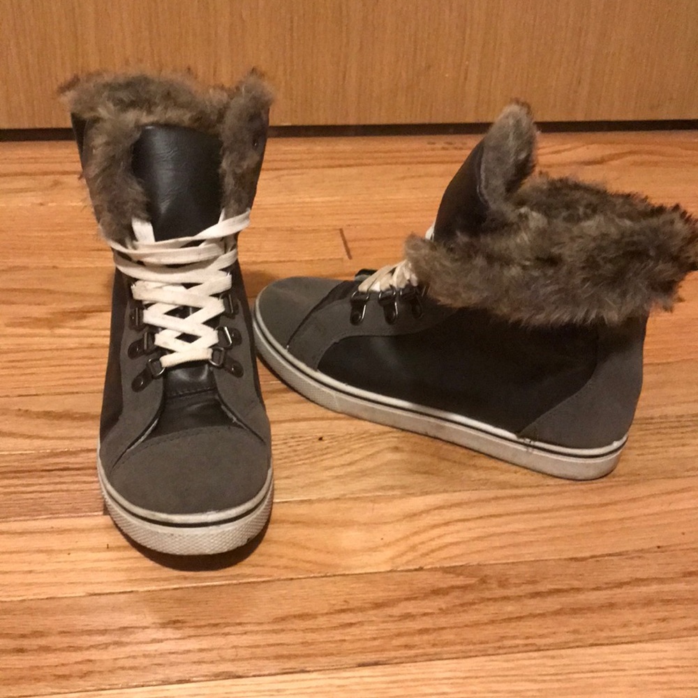 Green high top sneakers