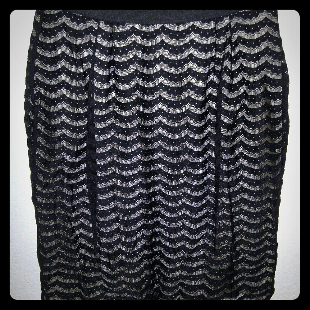 Mossimo Flirty Flapper Pencil Skirt