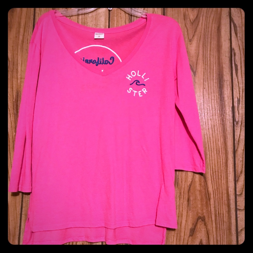 Size Medium Hollister quarter length sleeves