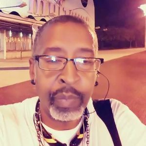 Meet your Posher, Troy