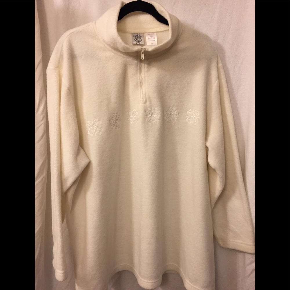 Seasonal Fleece Pullover Sweatshirt