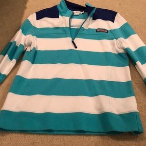 a vv pullover