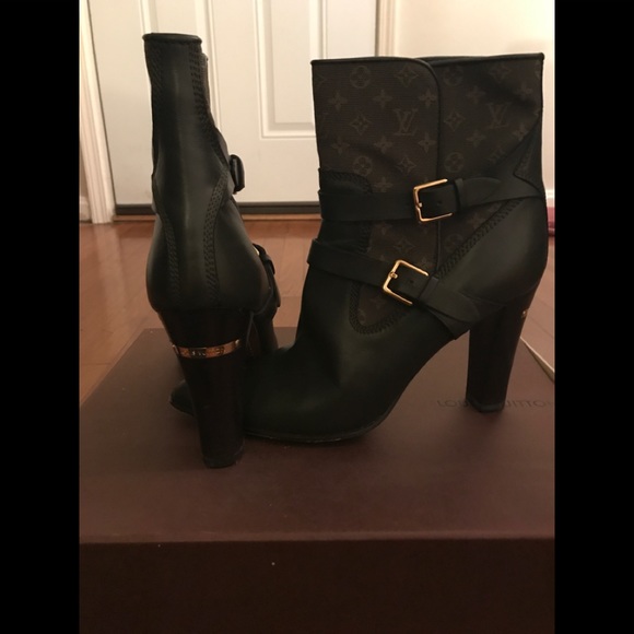 Authenic Louis Vuitton boots - Picture 3 of 8