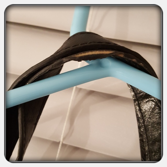 Nicole Miller Shoulder Bag - Picture 3 of 7