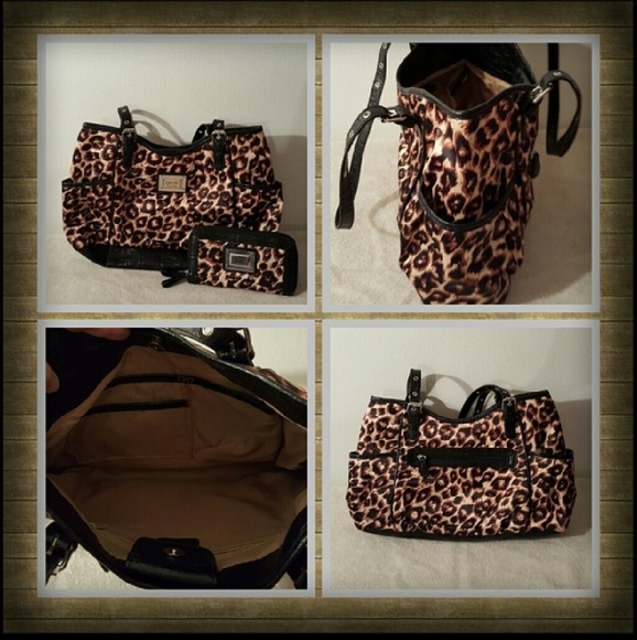 Nicole Miller Shoulder Bag - Picture 6 of 7