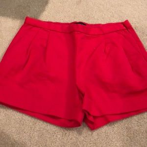 shorts red
