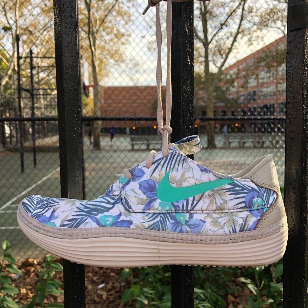 NIKE tropical print silk slip on sneakers sz 8