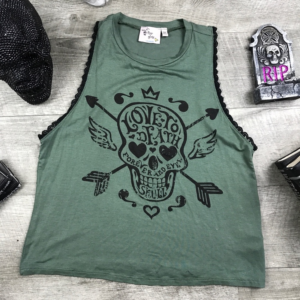 Green love to death crop tank top
