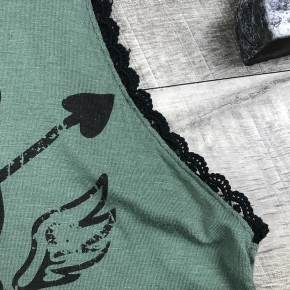 Green love to death crop tank top - Picture 3 of 5