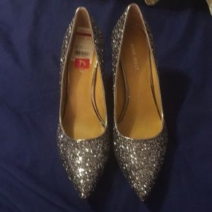 Nine West sparkling dress shoes