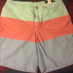 Vineyard vines colorful shorts