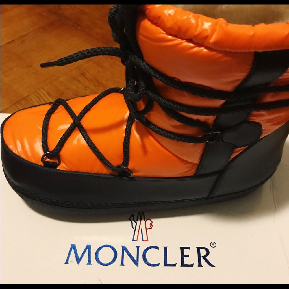 !!!🔥🔥Authentic Orange Moncler snow boots🔥🔥!