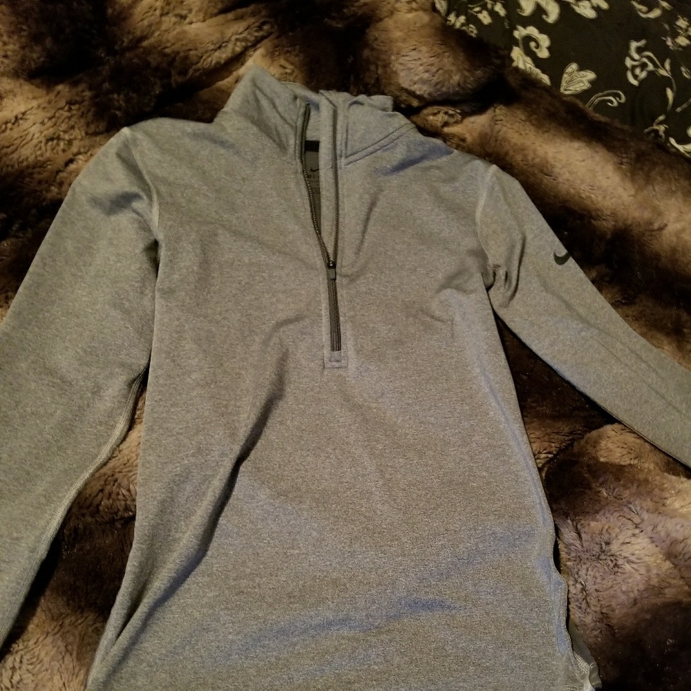 Nike pullover half zip women's as small