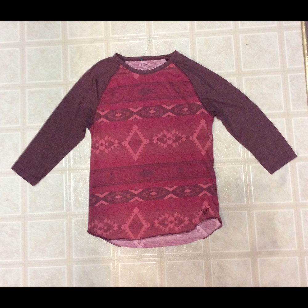 ❤️ American Eagle Tribal Print Baseball Shirt ❤️