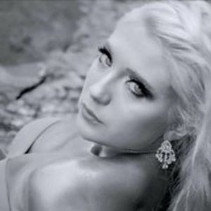 Meet your Posher, Hillary