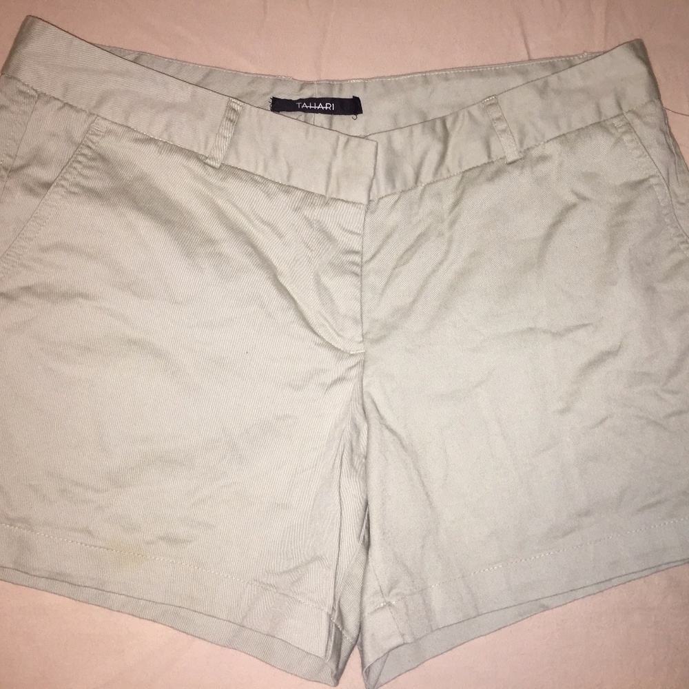 Tahari Shorts Light Sage Green - Size 8