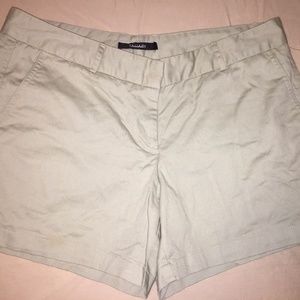 Tahari Shorts Light Sage Green - Size 8