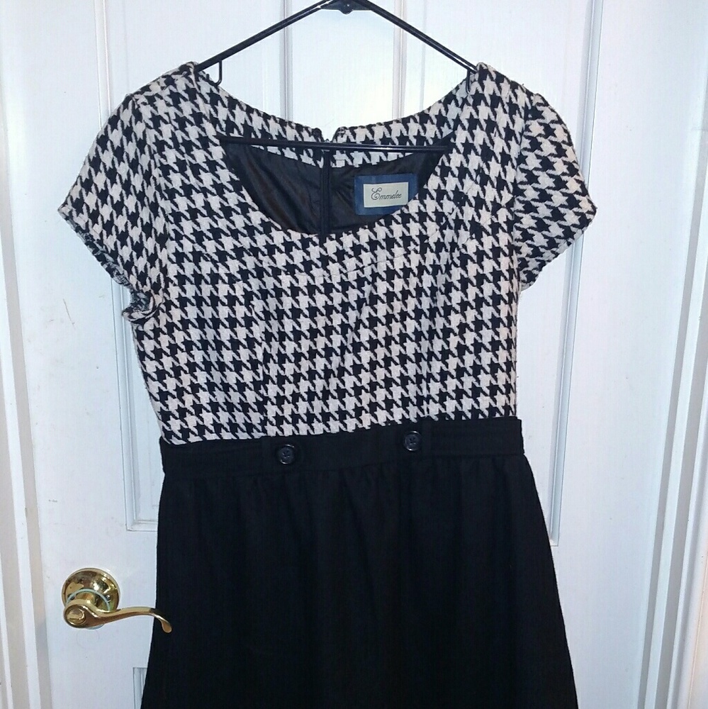 Adorable houndstooth dress