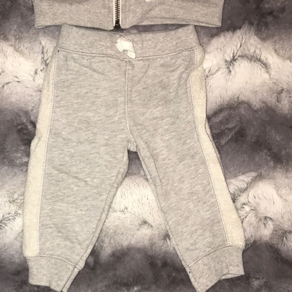 Carters matching set - Picture 3 of 4