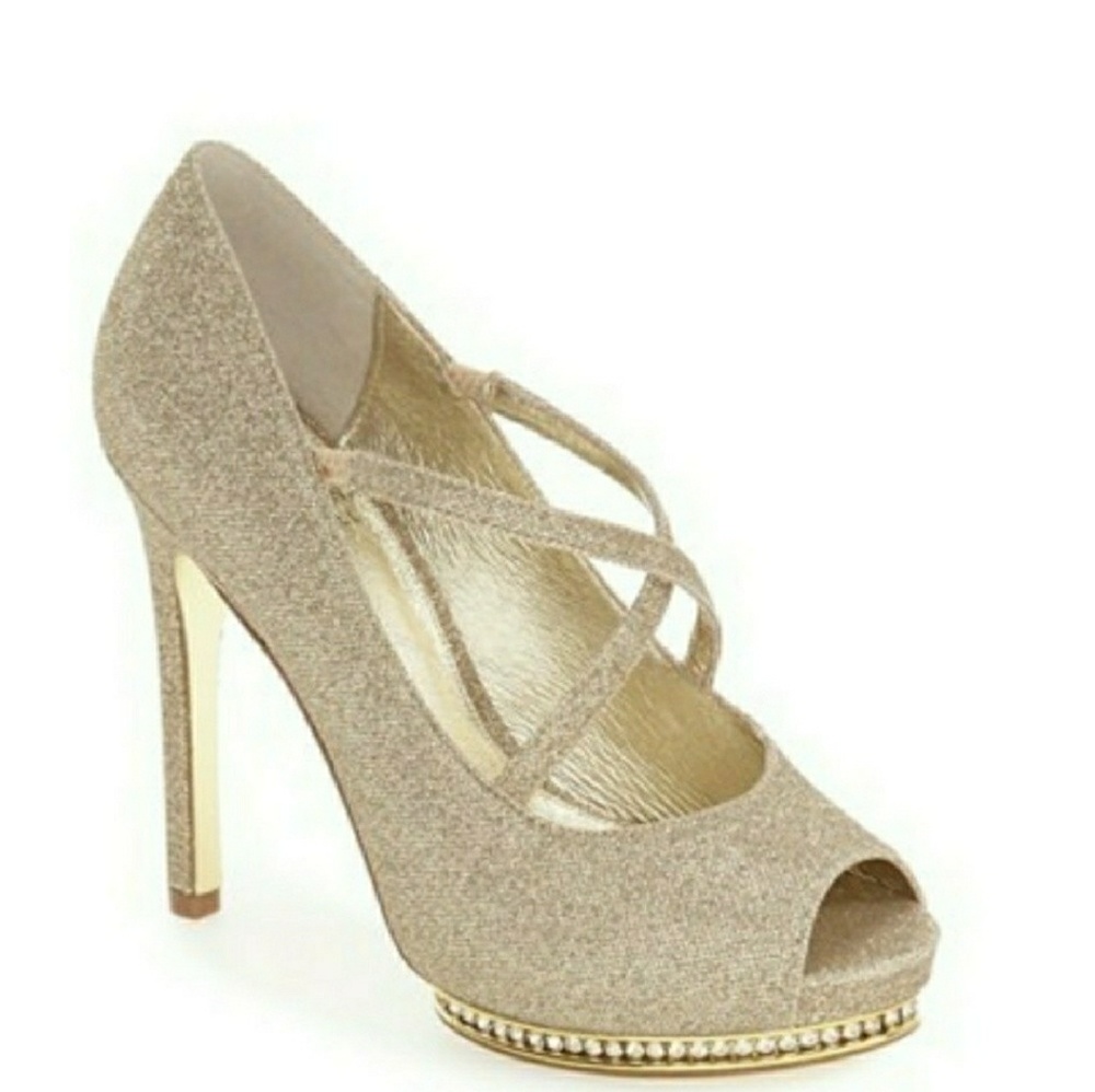 Gold Platform  🌟PERFECT PROM OR BRIDESMAID 🌟