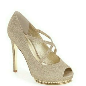 Gold Platform  🌟PERFECT PROM OR BRIDESMAID 🌟