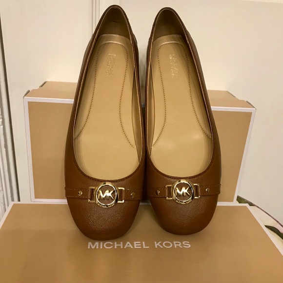 Michael Kors Hampton Brown Moccasin Loafer Flats - Picture 1 of 4