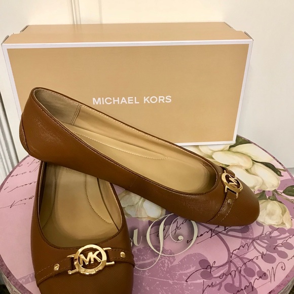 Michael Kors Hampton Brown Moccasin Loafer Flats - Picture 2 of 4
