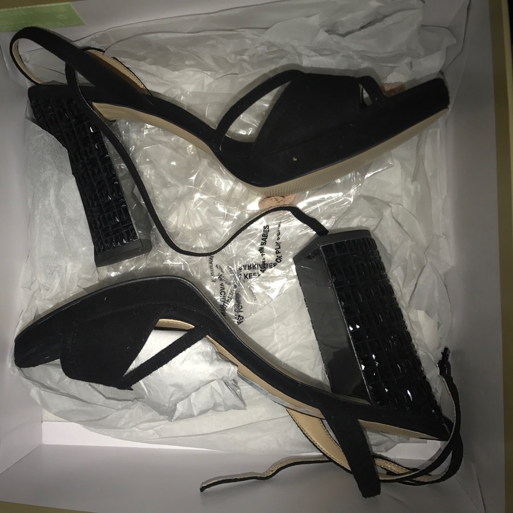 Elegant Michael Kors heels!