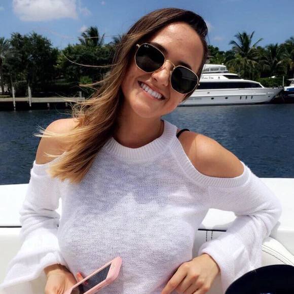 Meet your Posher, Natalie - Picture 1 of 1