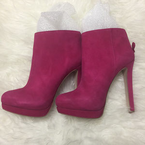 Steven by Steve Madden Macki in Fuchsia Nubuck 8.5