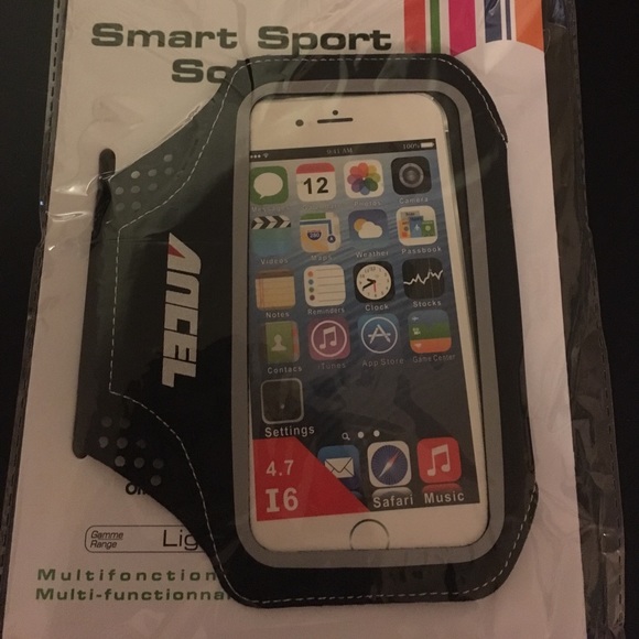 🚫Donated🚫 Workout Phone Bands Bundle - Picture 3 of 5