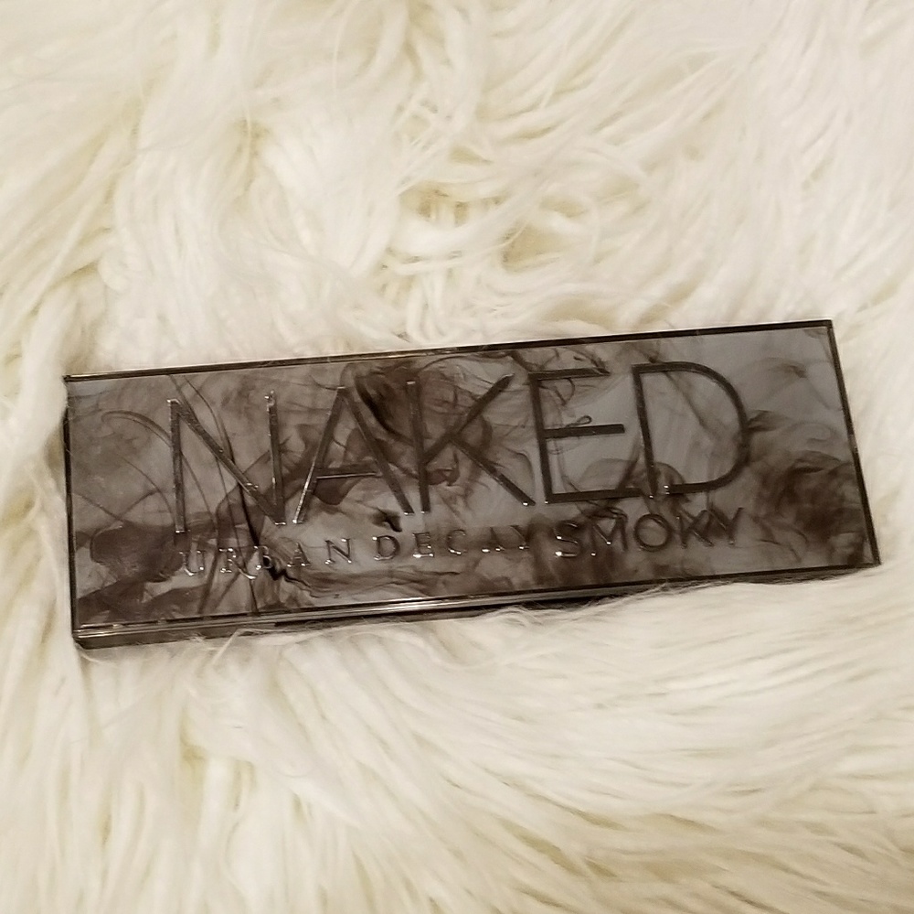 Urban Decay Naked Smoky Eyeshadow Palette