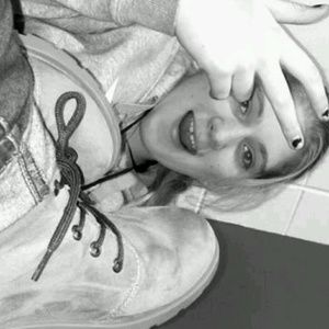 Meet your Posher, Abby