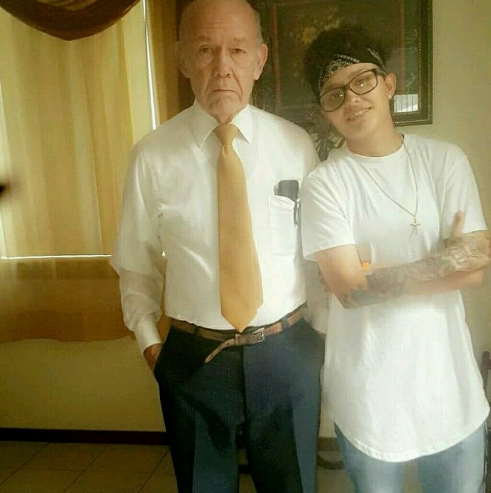 Meet your Posher, Max