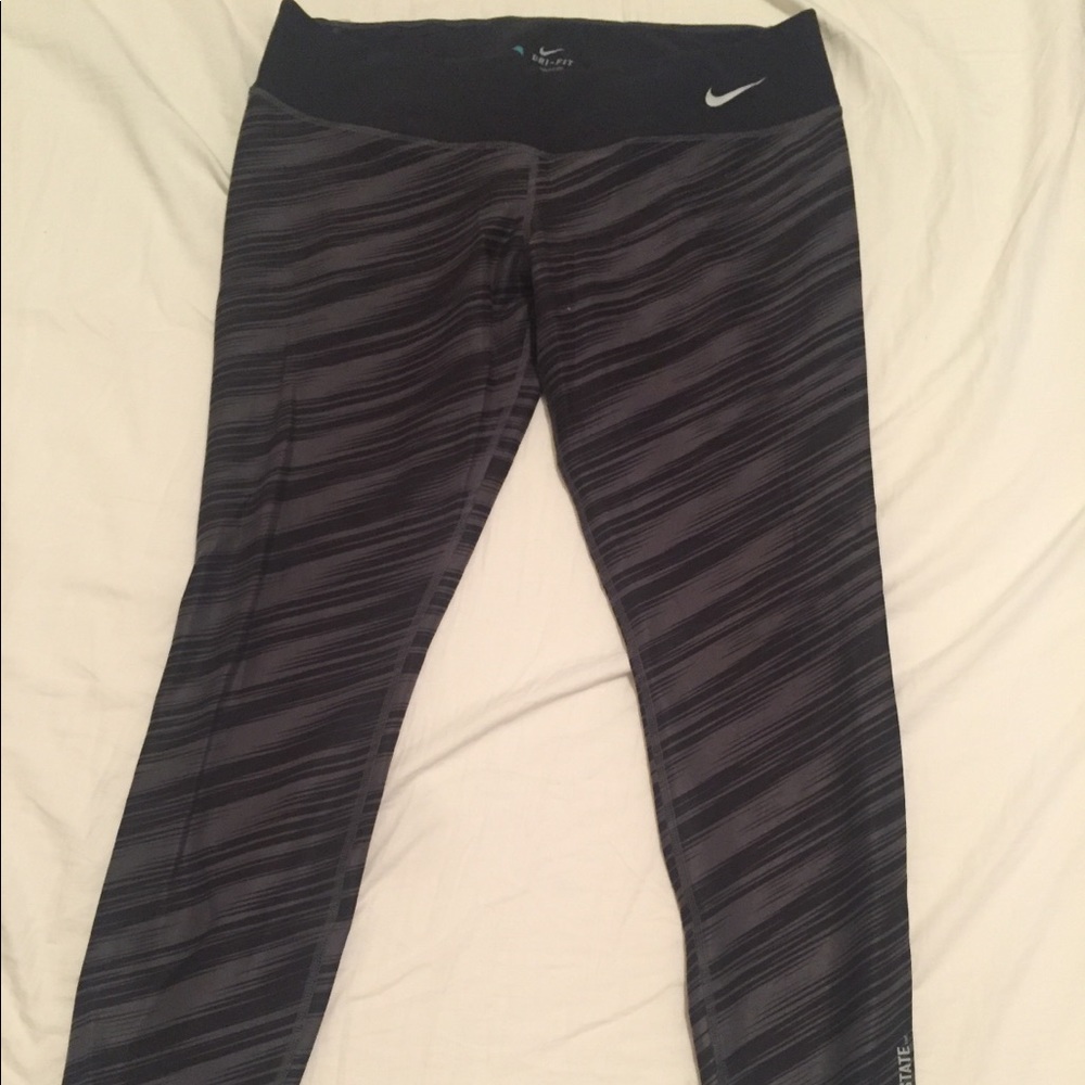 Nike leggings