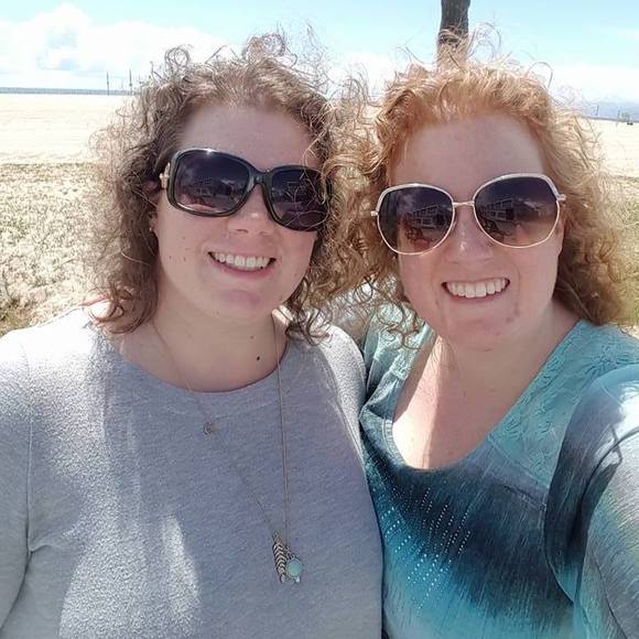 Meet your Posher, Amber - Picture 2 of 2