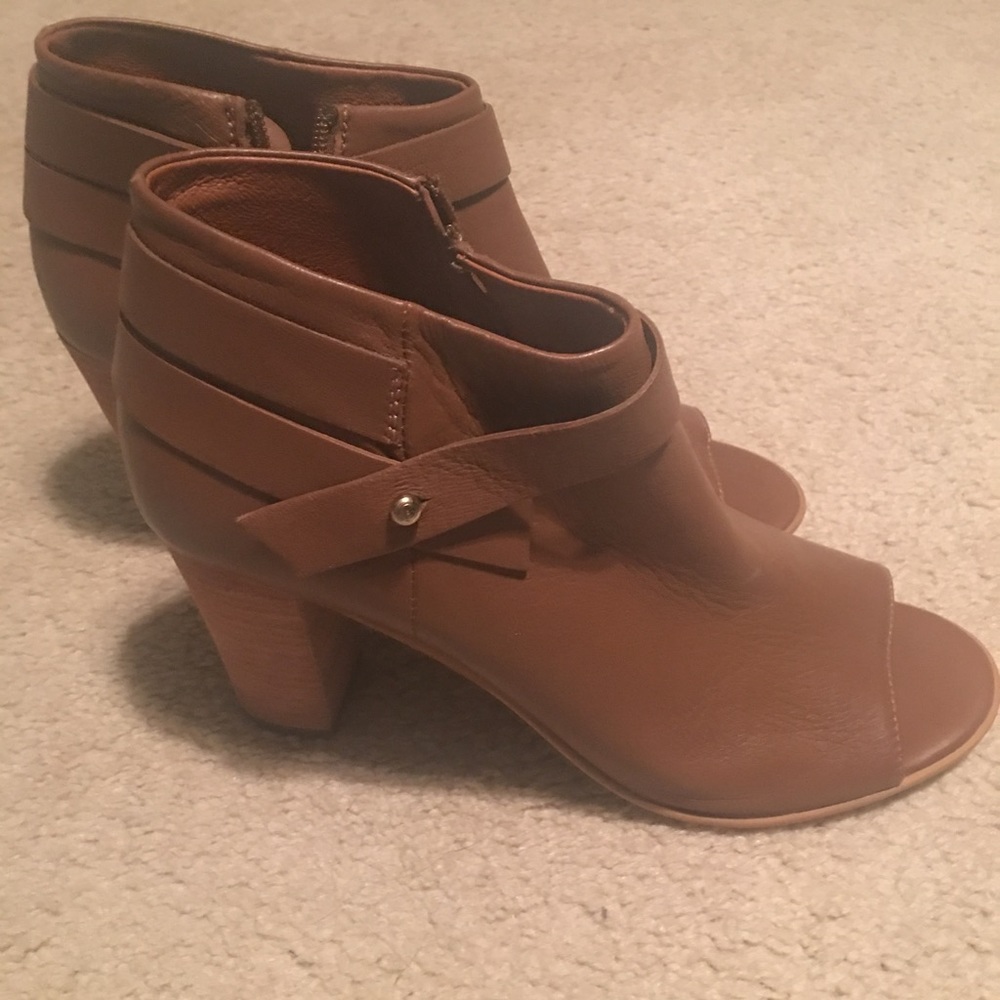 Steve Madden Open-toe booties
