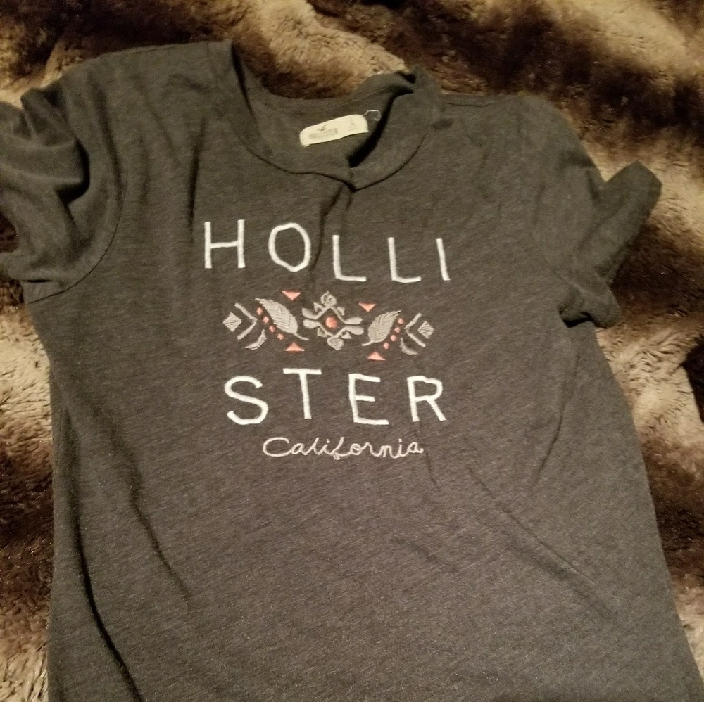 Women's Hollister sz Lg. Charcoal gray t-shirt