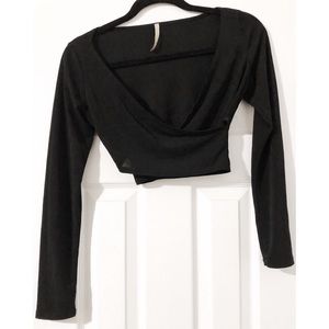 Long sleeve crop