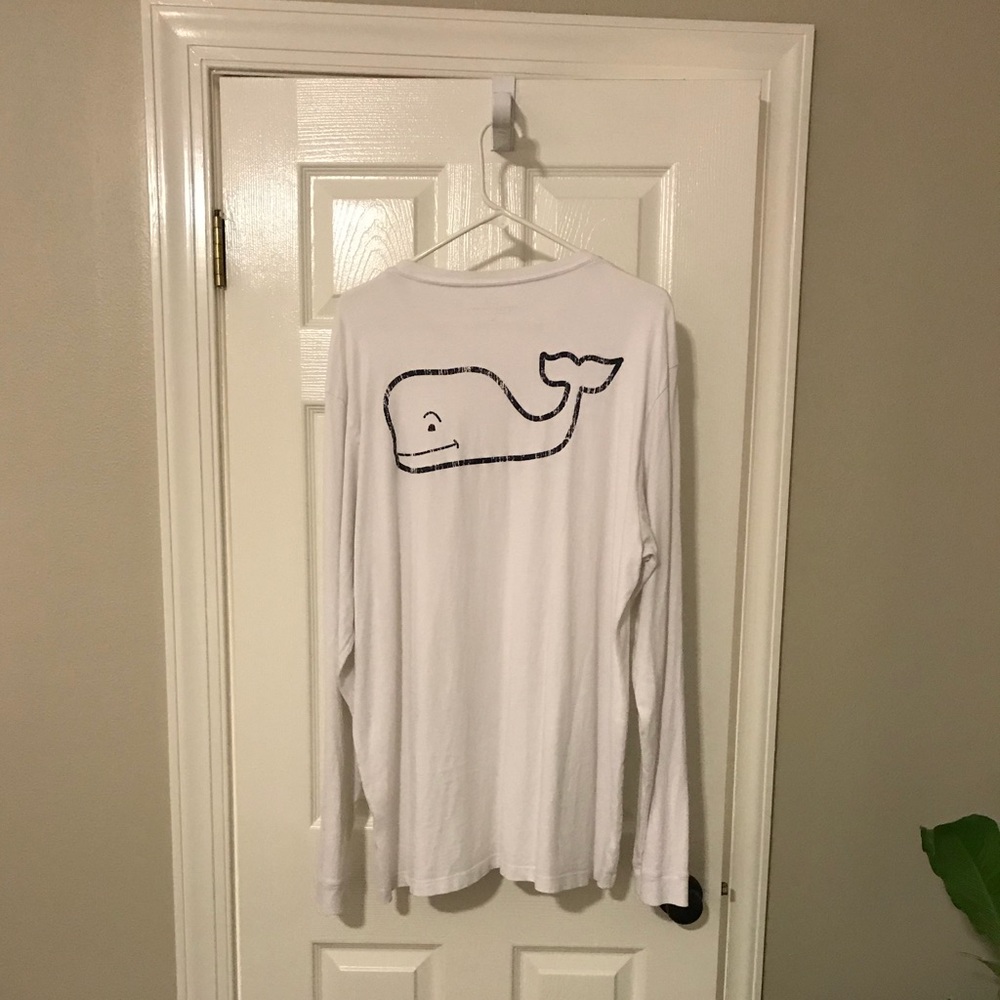 Like new men’s Vineyard Vines long sleeve tee