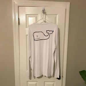 Like new men’s Vineyard Vines long sleeve tee
