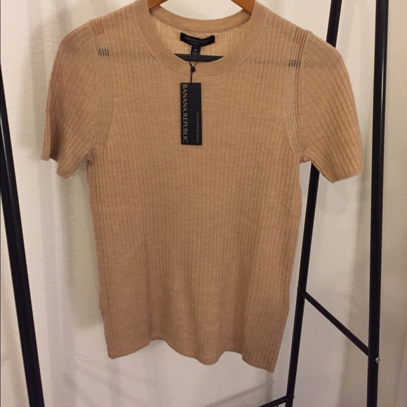 100% Merino Wool Ribbed Short Sleeve Sweater NWT 100% Merino Wool Ribbed Short Sleeve Sweater NWT