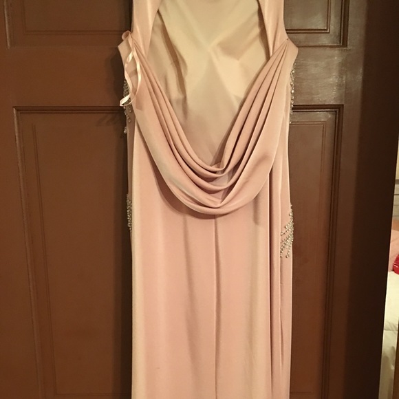 Dave & Johnny Gown 3/4 - Picture 7 of 7